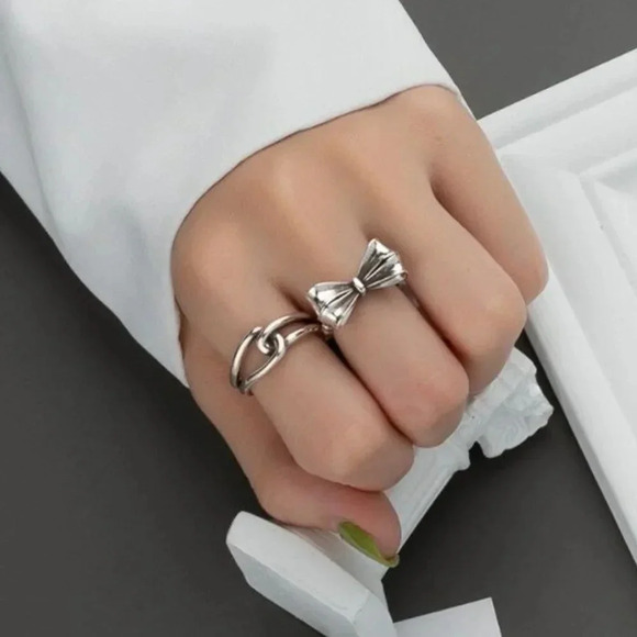 Minimalist 925 Sterling Silver Knot Twist Ring - Picture 6 of 6